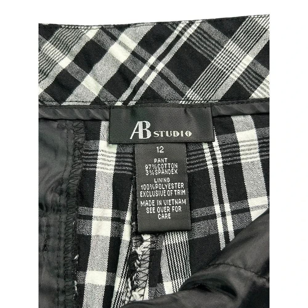 AB Studio Shorts Womens Size 12 Black White Check Pockets Relaxed Fit Stretch